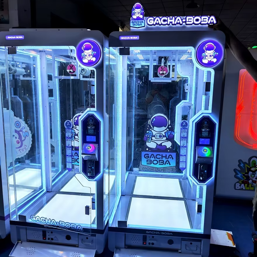Duża Maszyna do Gier z Nożycam – Arcade Prize Vending Machine recenzja i cena